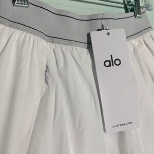 New ALO Yoga White Zip Pocket Shorts